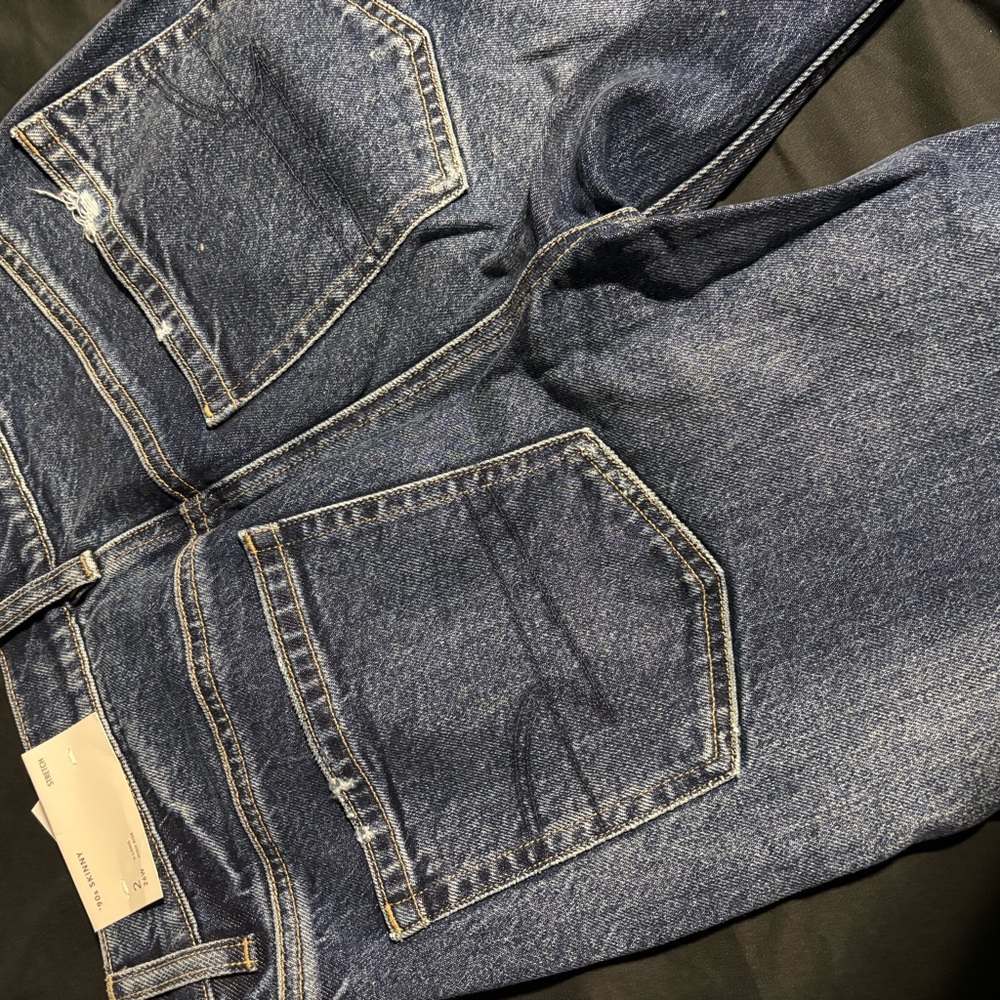 American Eagle Outfitters Dark Blue Straight Leg Jeans BNWT - Picture 2 of 7